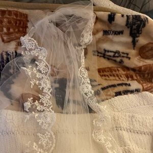 Cathedral veil and blusher veil